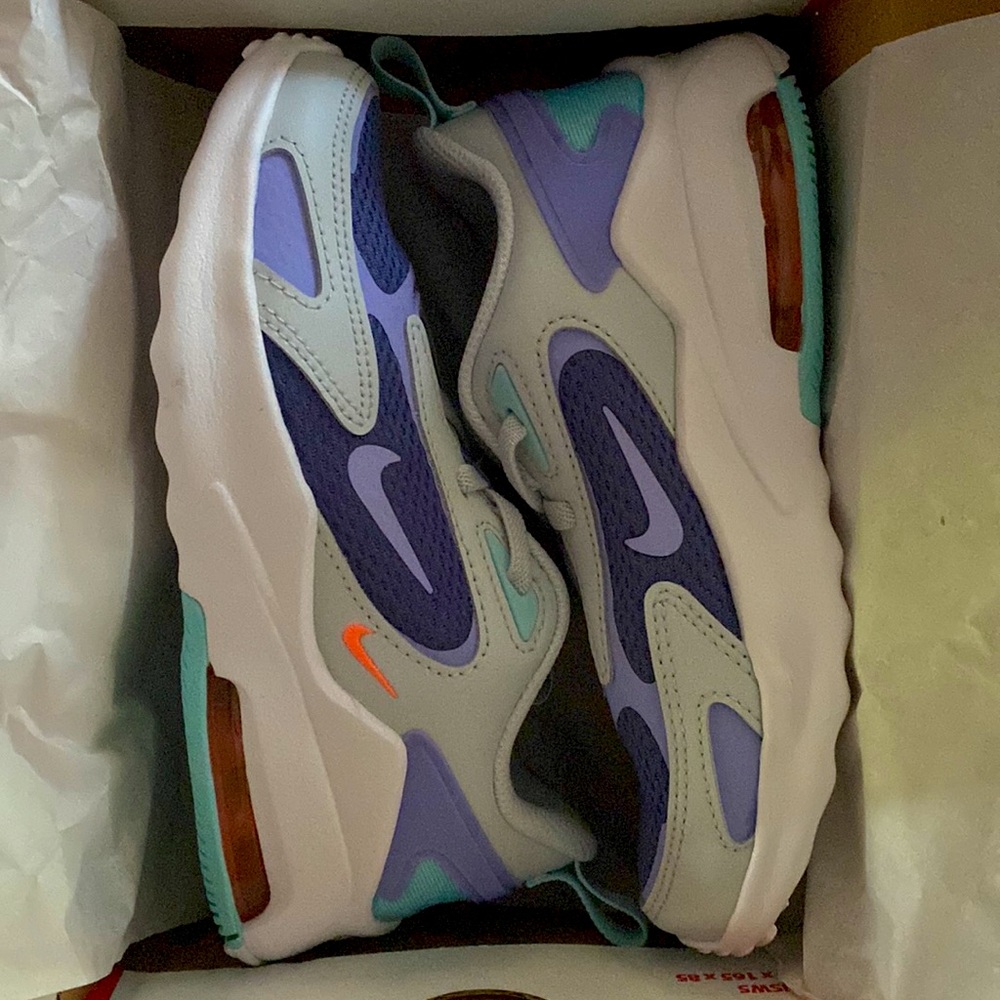 Nike Air Max Bolt 12c